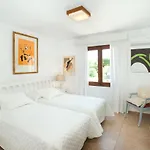 Owl Coloma - Luxury Retreat With Huge Pool Villa *